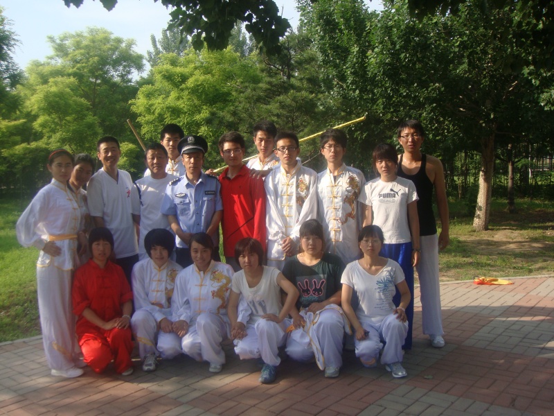 2010年渤海大学少北武术学会会长、秘书长毕业合影留念（二）(图2)